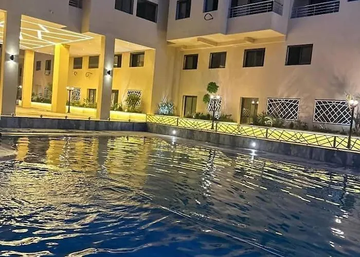 Appartement Confortable Centre Ville Avec Piscine